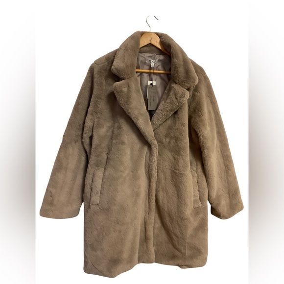 Cozy Tan Teddy Jacket for Women - Picture 3 of 12